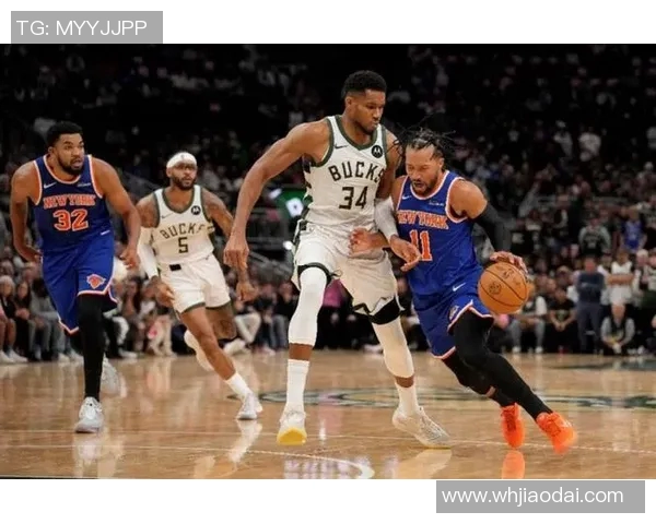 尼克斯队遭到雄鹿队压制惨败，主场不敌对手——揭示背后的深层原因