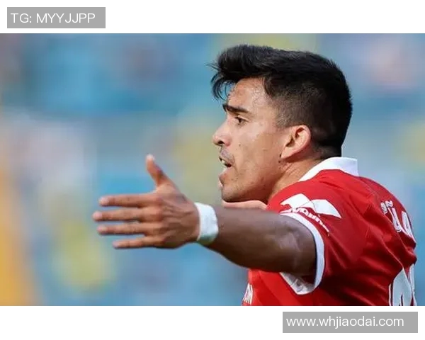 塞维利亚宣布与主教练续约至明年夏季，斗志昂扬迎接未来挑战